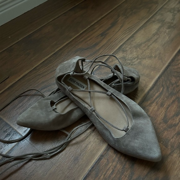 Steve Madden Brown Suede Flats with Pointed Toe and Ankle Lacing - Picture 5 of 6